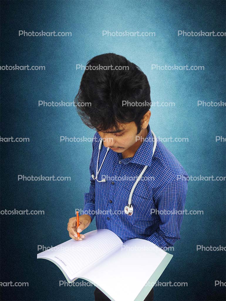 DG00028817, doctor in work, nursing home, busy man, busy doctor, business, doctor with file, doctor, photoskart, photoskart.com, Serampore photography, www.photoskart.com, new image, jpeg, jpg image, Medical,doctor check patient file,