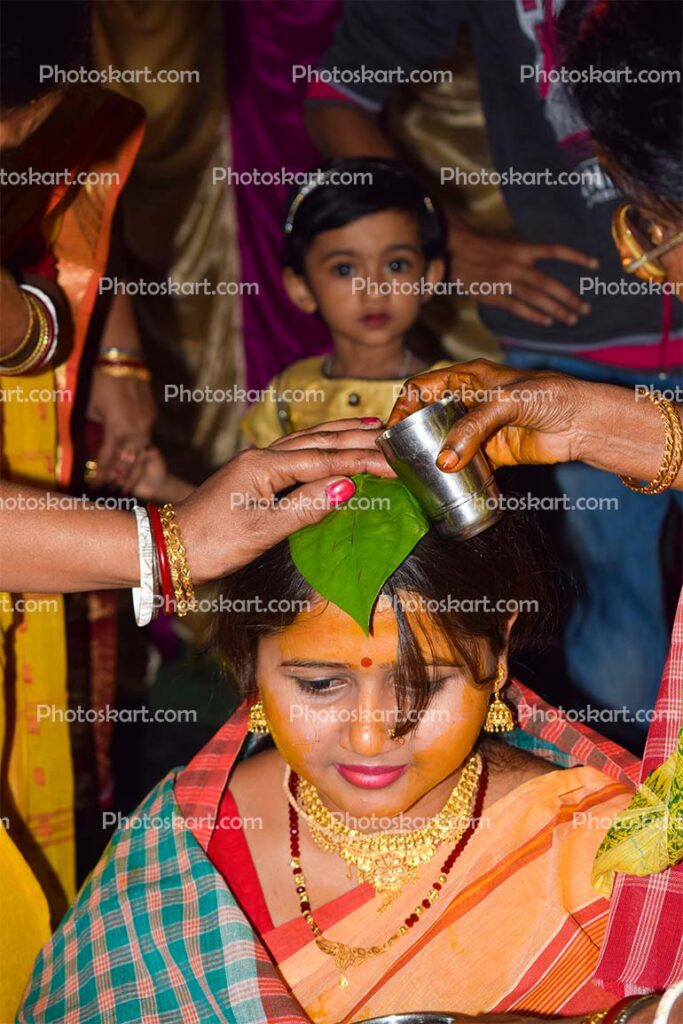 Hindu Ritual Before Bengali Married For Bride