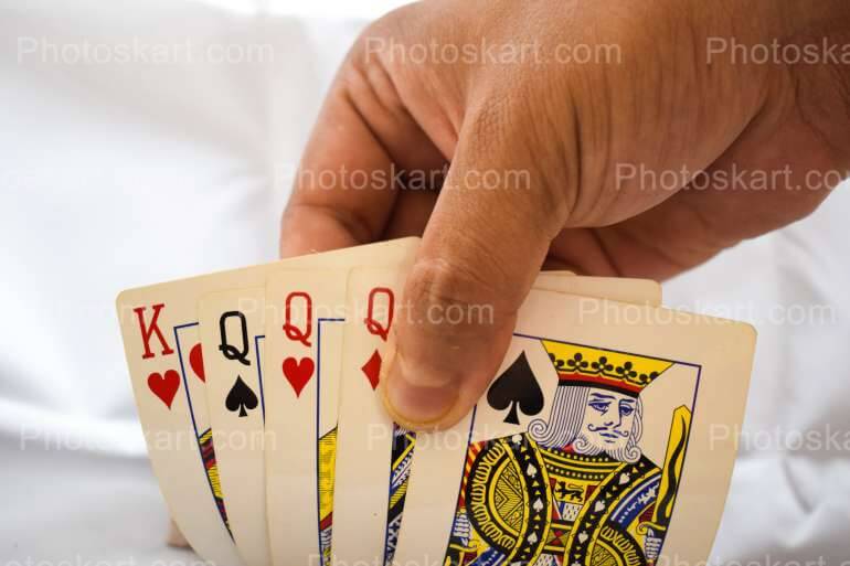 King Queen Cards Holding In Hand