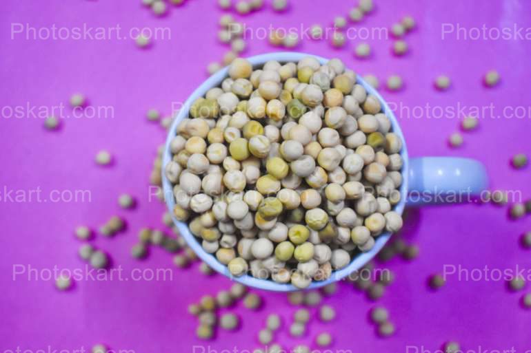 Matar Dal In Mug With Violet Background