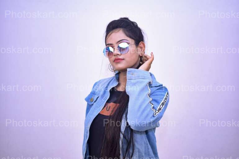 Indian Stylish Girl Pic With Attitude