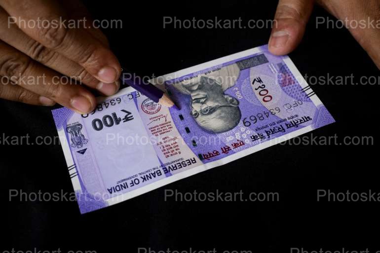 Black Background One Hundred Rupee Note Image